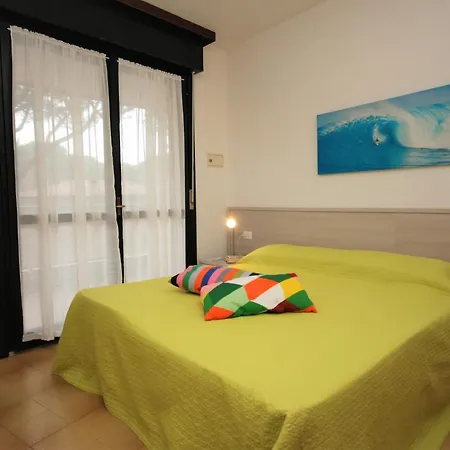 Residenza La Meridiana Lignano Sabbiadoro Exterior photo